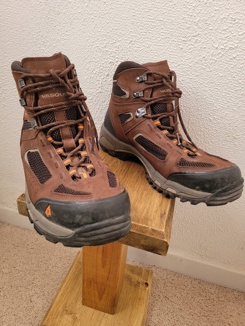 Vasque Breeze 2.0 GTX Boots Men's 11.5 M Brown Leather Hiking Trail Vibram 7482M
